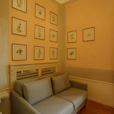 Tranquil Near Museums And Train Station Apartment *