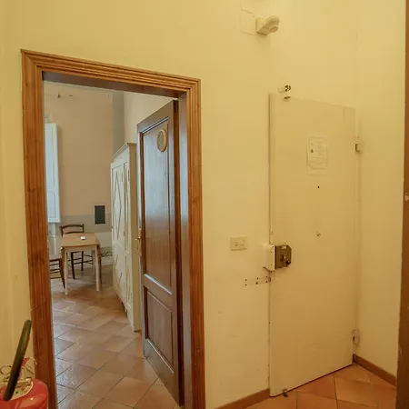Apartment Tranquil Near Museums And Train Station Florence
