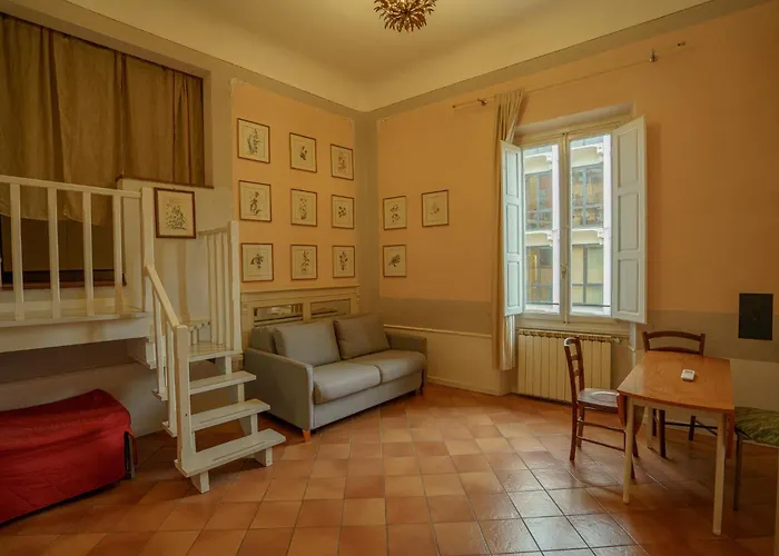 Διαμέρισμα Tranquil Near Museums And Train Station Φλωρεντία